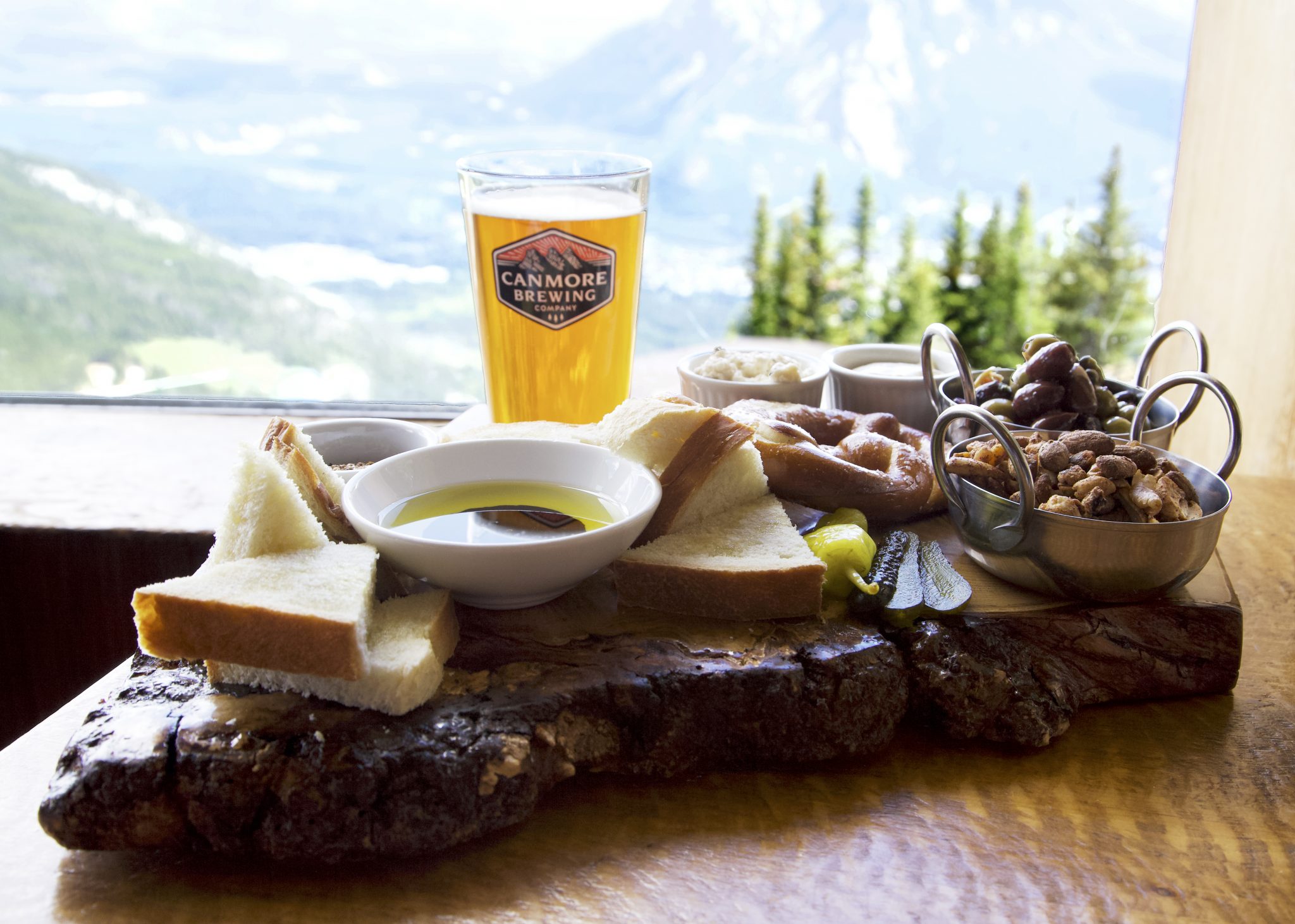 norquay_cliffhouse_bistro_beer_food_july2018_whitneyarnott_mg_0987